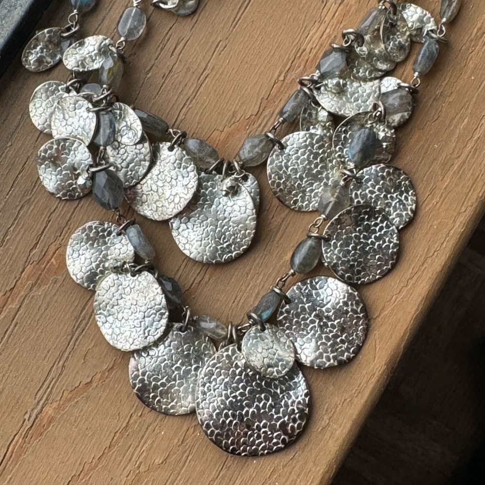 stella & dot silver statement necklace